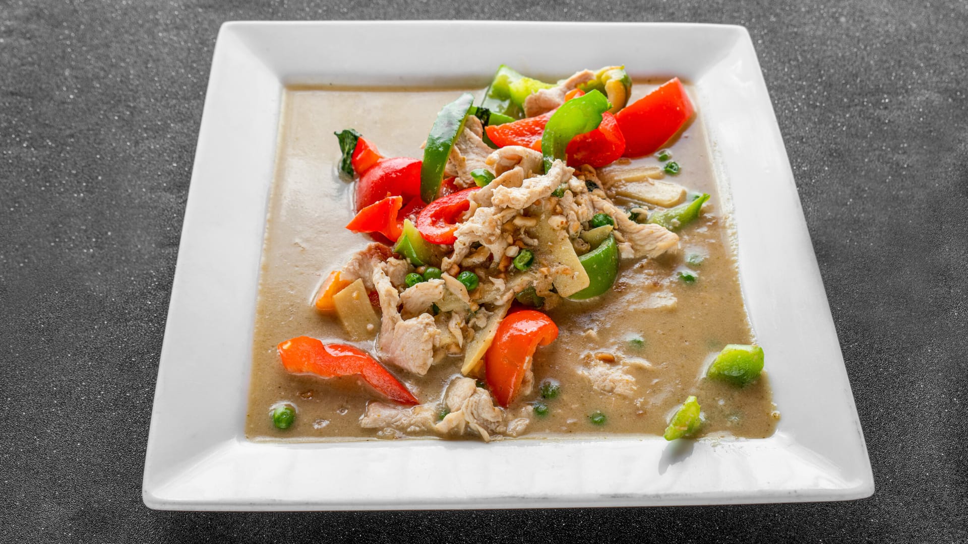 P9 · Basilic (Pad Bai Grapao)